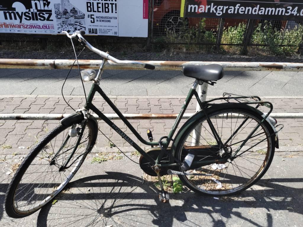 Foto zur Meldung: Abfall - Schrottfahrräder