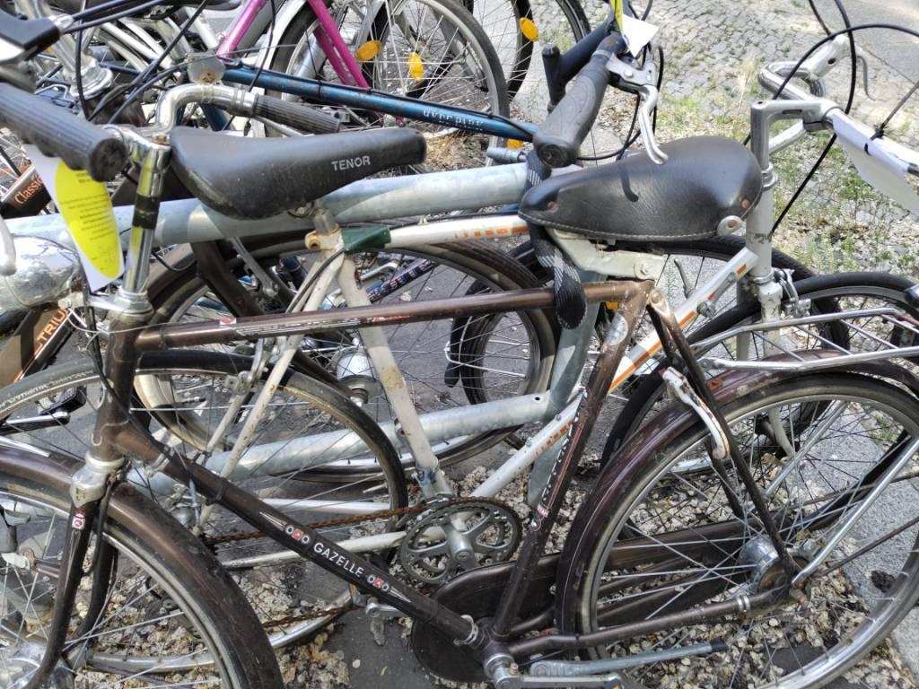Foto zur Meldung: Abfall - Schrottfahrräder liste