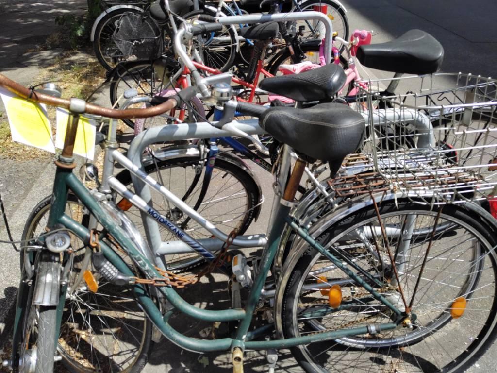 Foto zur Meldung: Abfall - Schrottfahrräder liste