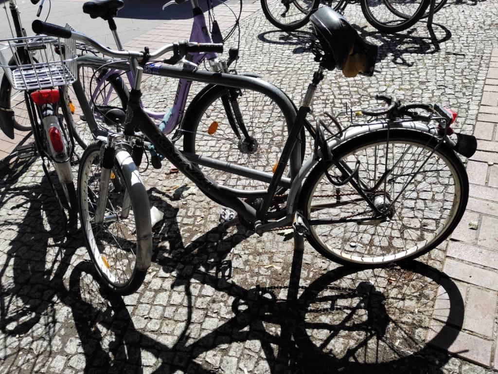 Foto zur Meldung: Abfall - Schrottfahrräder entsorgt