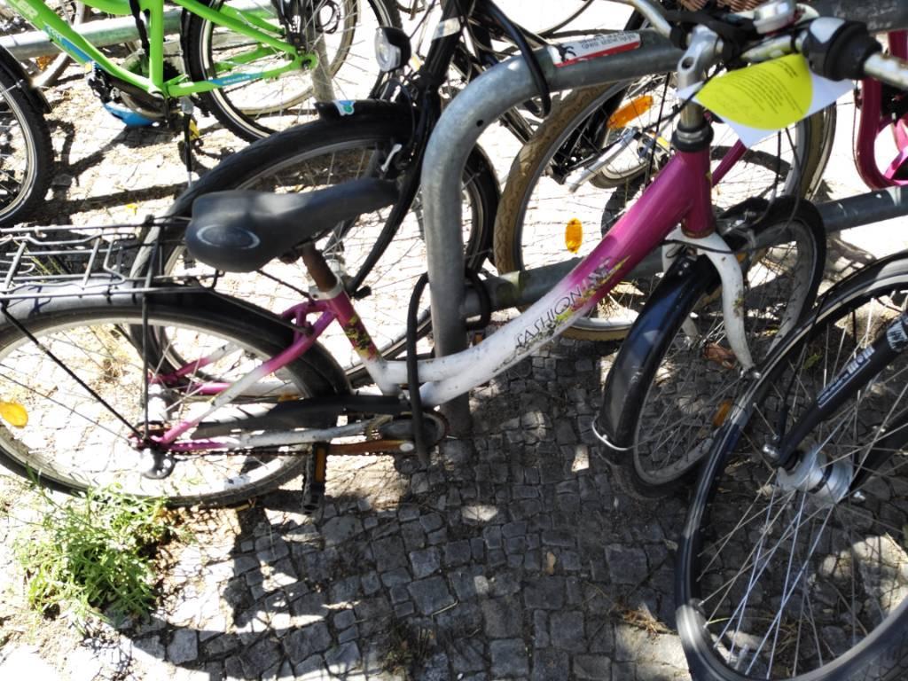 Foto zur Meldung: Abfall - Schrottfahrräder liste