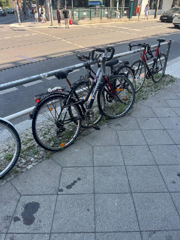 Foto zur Meldung: Abfall - Schrottfahrräder liste