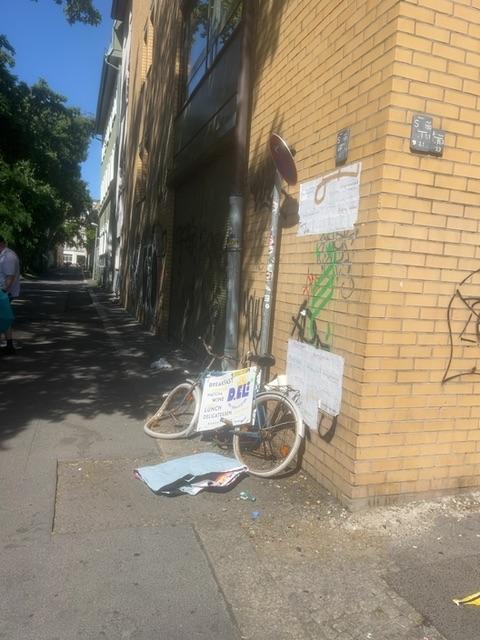 Foto zur Meldung: Abfall - Schrottfahrräder entsorgt