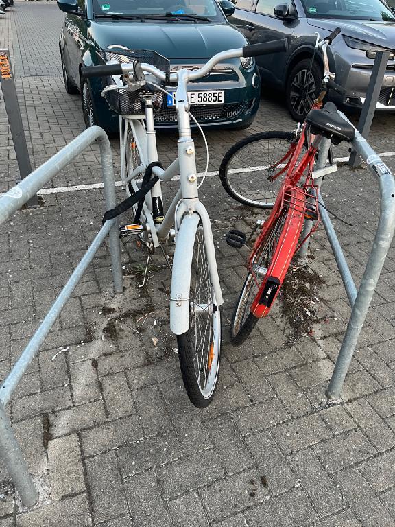 Foto zur Meldung: Abfall - Schrottfahrräder liste