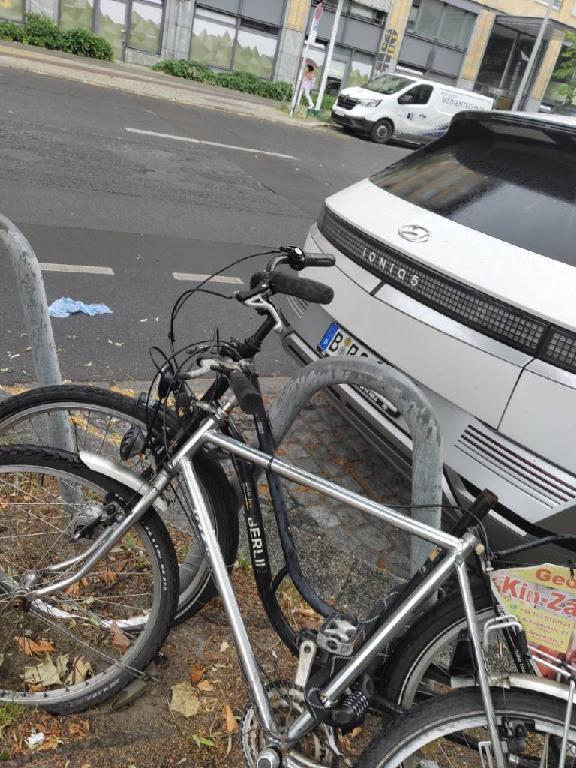 Foto zur Meldung: Abfall - Schrottfahrräder liste