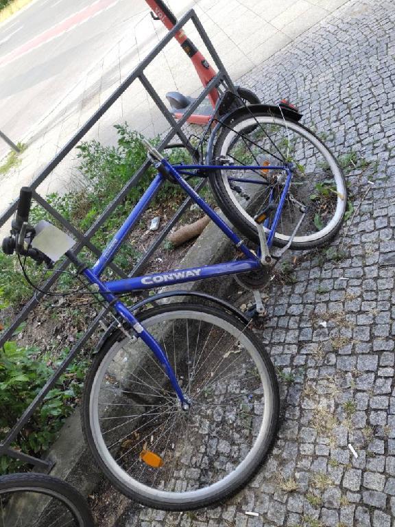 Foto zur Meldung: Abfall - Schrottfahrräder liste