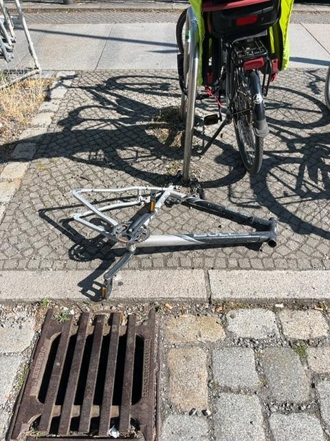 Foto zur Meldung: Abfall - Schrottfahrräder liste