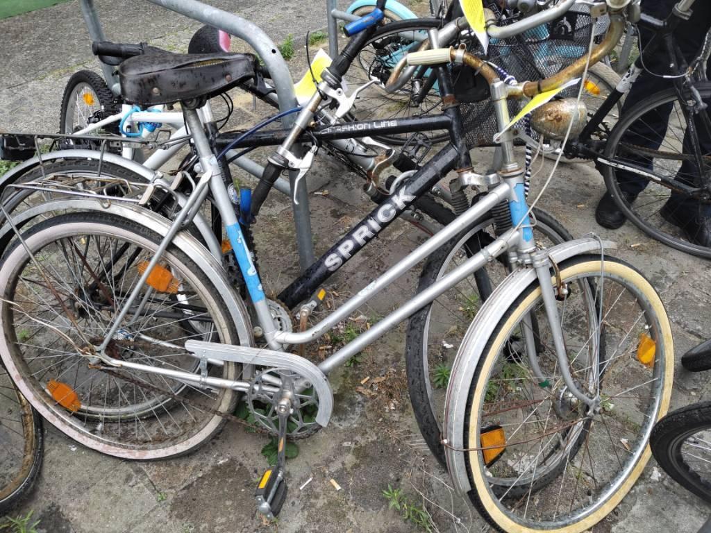 Foto zur Meldung: Abfall - Schrottfahrräder liste
