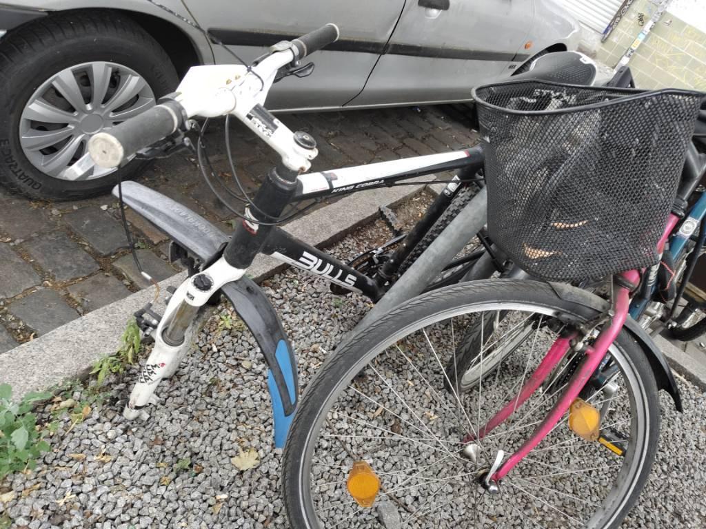 Foto zur Meldung: Abfall - Schrottfahrräder