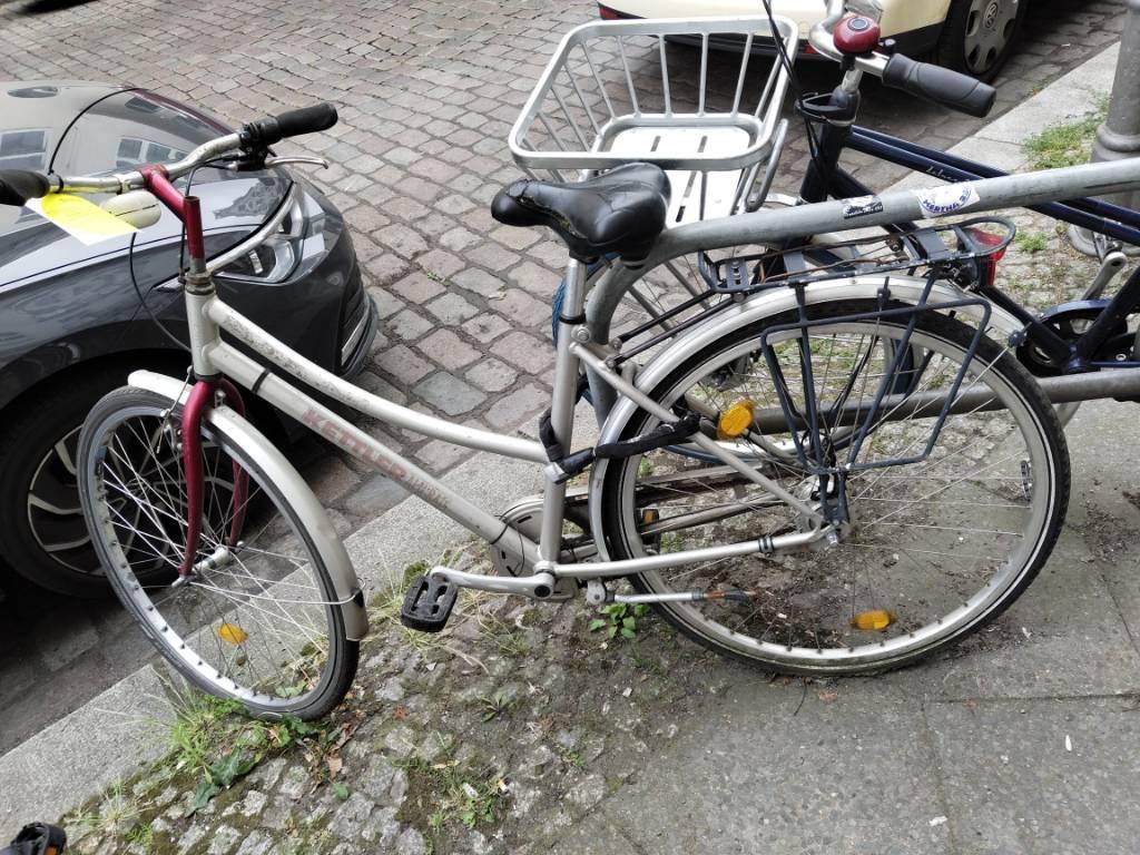 Foto zur Meldung: Abfall - Schrottfahrräder