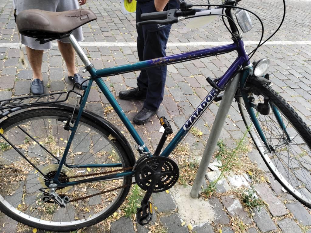 Foto zur Meldung: Abfall - Schrottfahrräder liste