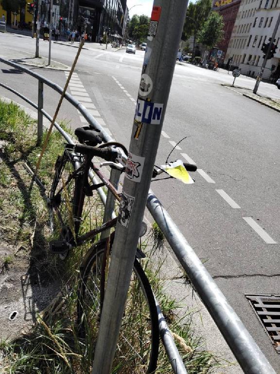 Foto zur Meldung: Abfall - Schrottfahrräder liste
