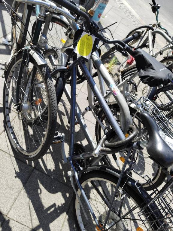 Foto zur Meldung: Abfall - Schrottfahrräder liste