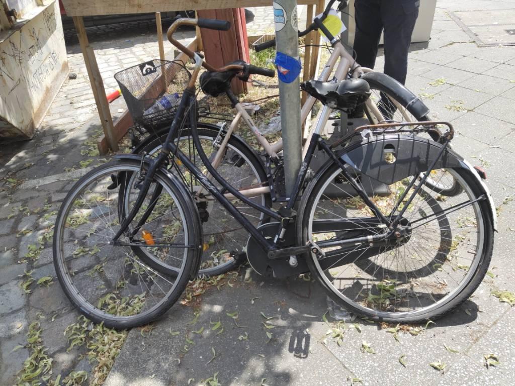 Foto zur Meldung: Abfall - Schrottfahrräder