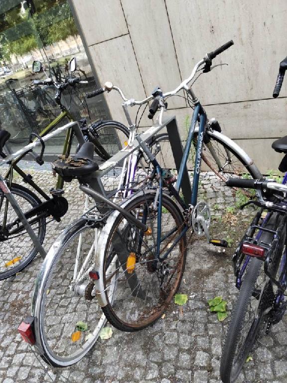 Foto zur Meldung: Abfall - Schrottfahrräder liste