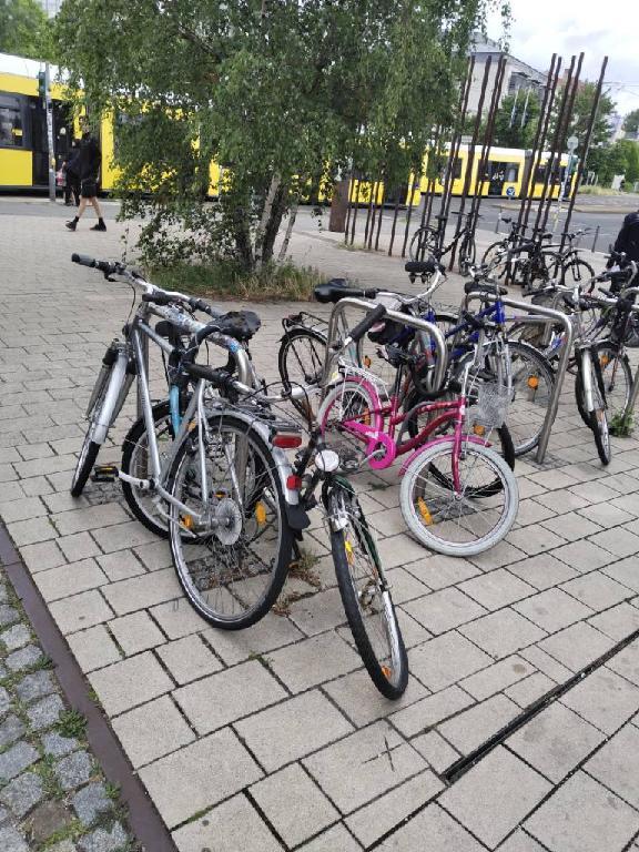Foto zur Meldung: Abfall - Schrottfahrräder liste