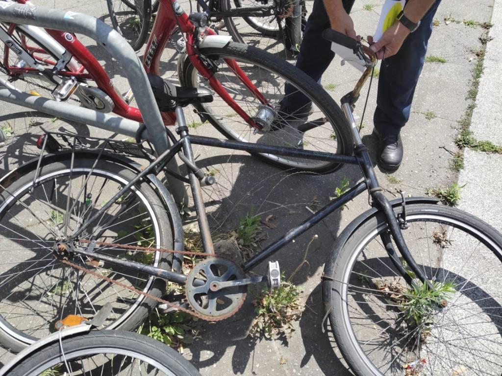 Foto zur Meldung: Abfall - Schrottfahrräder