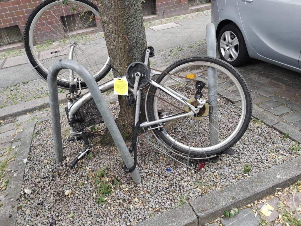 Foto zur Meldung: Abfall - Schrottfahrräder liste