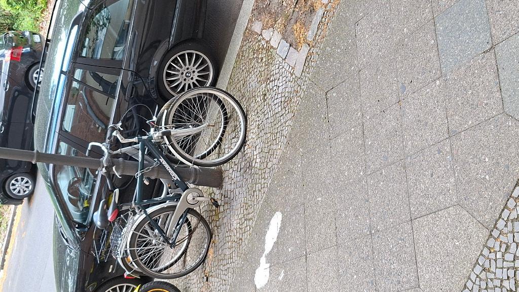 Foto zur Meldung: Abfall - Schrottfahrräder