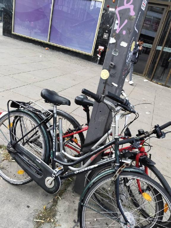 Foto zur Meldung: Abfall - Schrottfahrräder liste