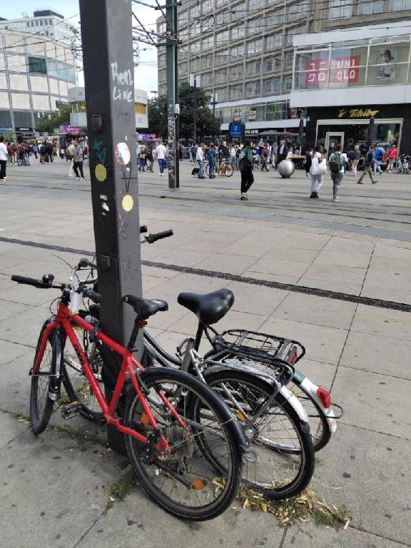 Foto zur Meldung: Abfall - Schrottfahrräder liste
