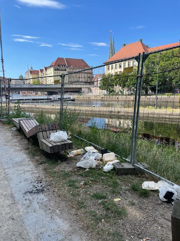Foto zur Meldung: Straßenaufsicht - Mangelnde Straßenreinigung