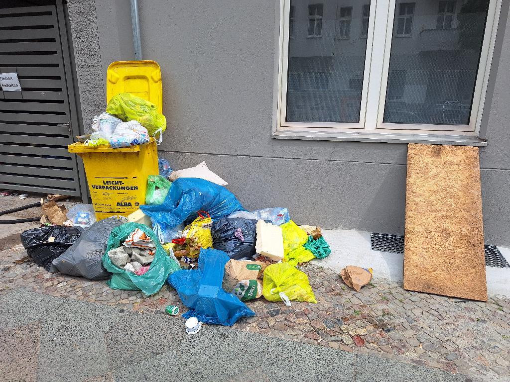 Foto zur Meldung: Abfall - Müllablagerung
