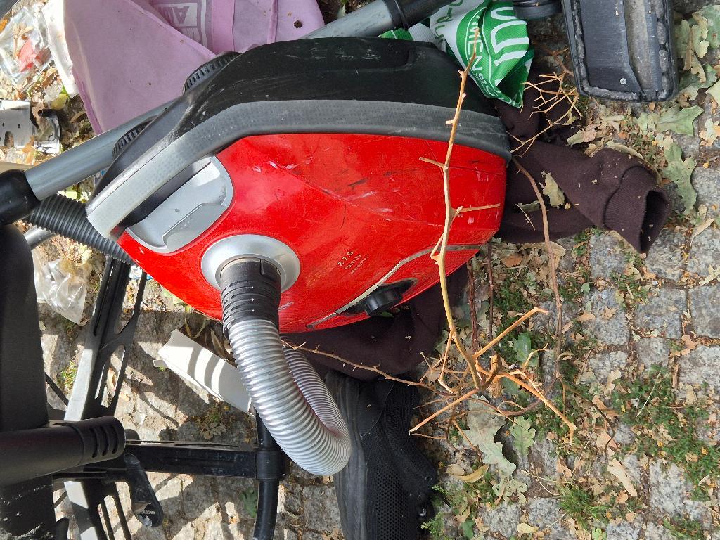 Foto zur Meldung: Abfall - Elektroschrott