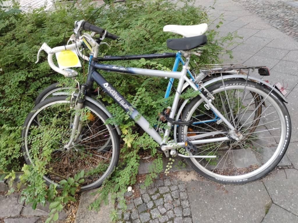 Foto zur Meldung: Abfall - Schrottfahrräder liste