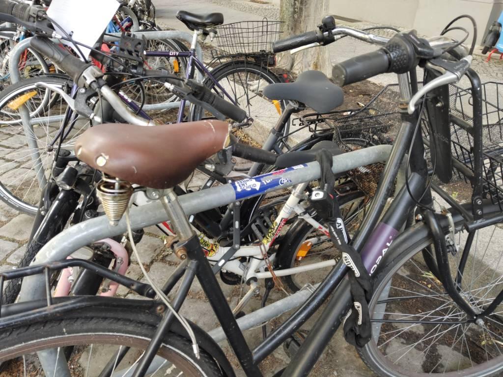 Foto zur Meldung: Abfall - Schrottfahrräder liste