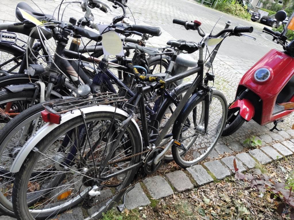 Foto zur Meldung: Abfall - Schrottfahrräder liste
