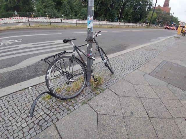 Foto zur Meldung: Abfall - Schrottfahrräder pr./ nicht vorhanden