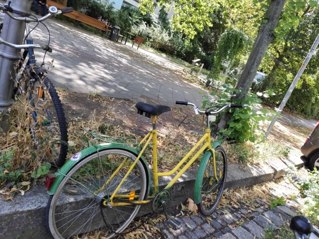 Foto zur Meldung: Abfall - Schrottfahrräder entsorgt