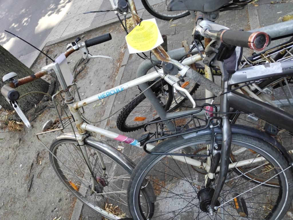 Foto zur Meldung: Abfall - Schrottfahrräder liste