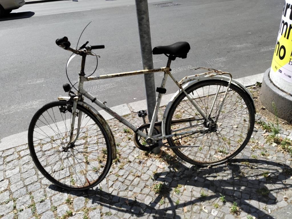Foto zur Meldung: Abfall - Schrottfahrräder liste