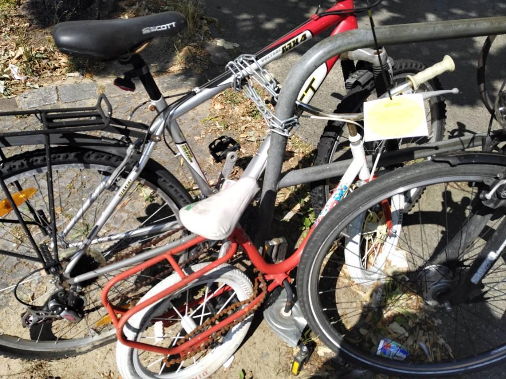 Foto zur Meldung: Abfall - Schrottfahrräder liste