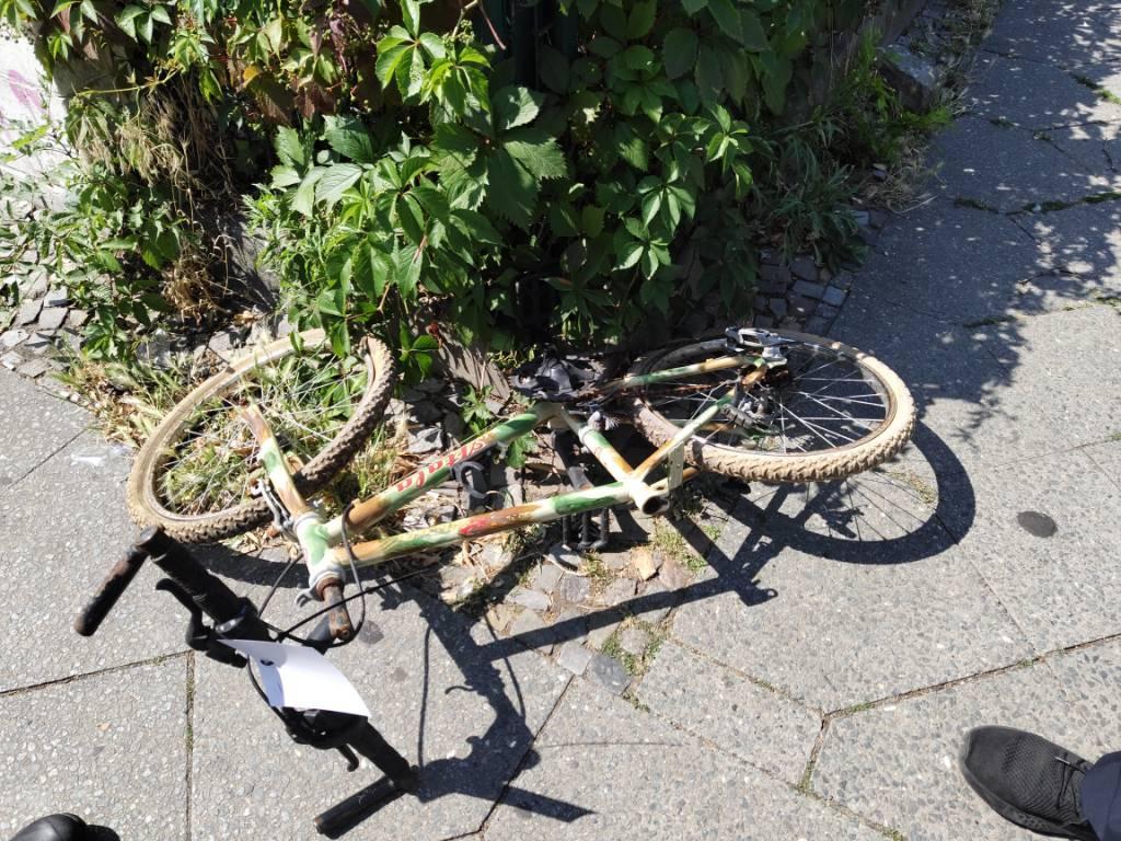 Foto zur Meldung: Abfall - Schrottfahrräder