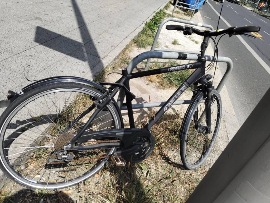 Foto zur Meldung: Abfall - Schrottfahrräder