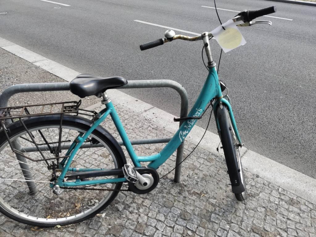Foto zur Meldung: Abfall - Schrottfahrräder
