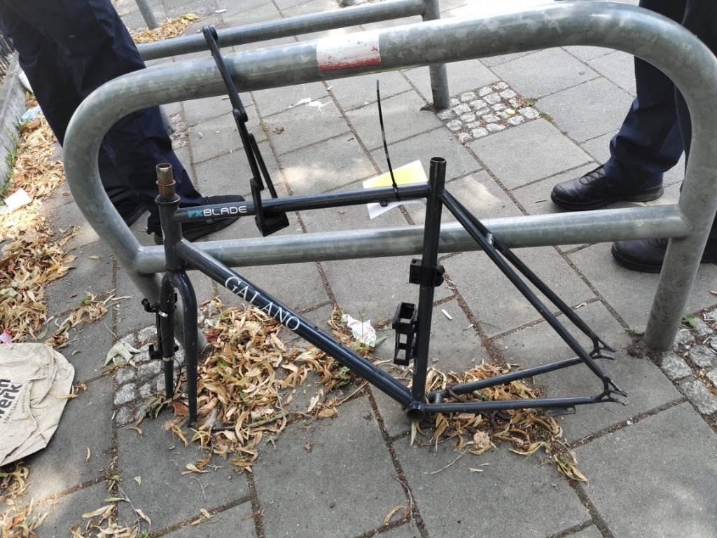 Foto zur Meldung: Abfall - Schrottfahrräder liste