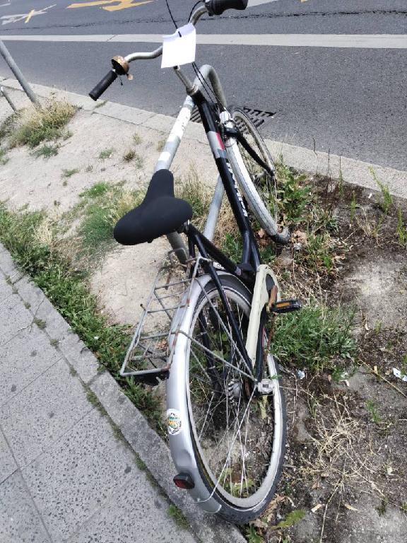 Foto zur Meldung: Abfall - Schrottfahrräder