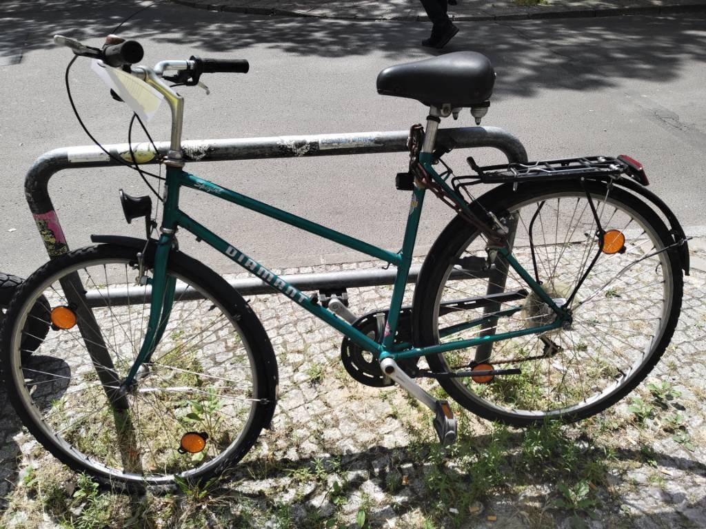 Foto zur Meldung: Abfall - Schrottfahrräder