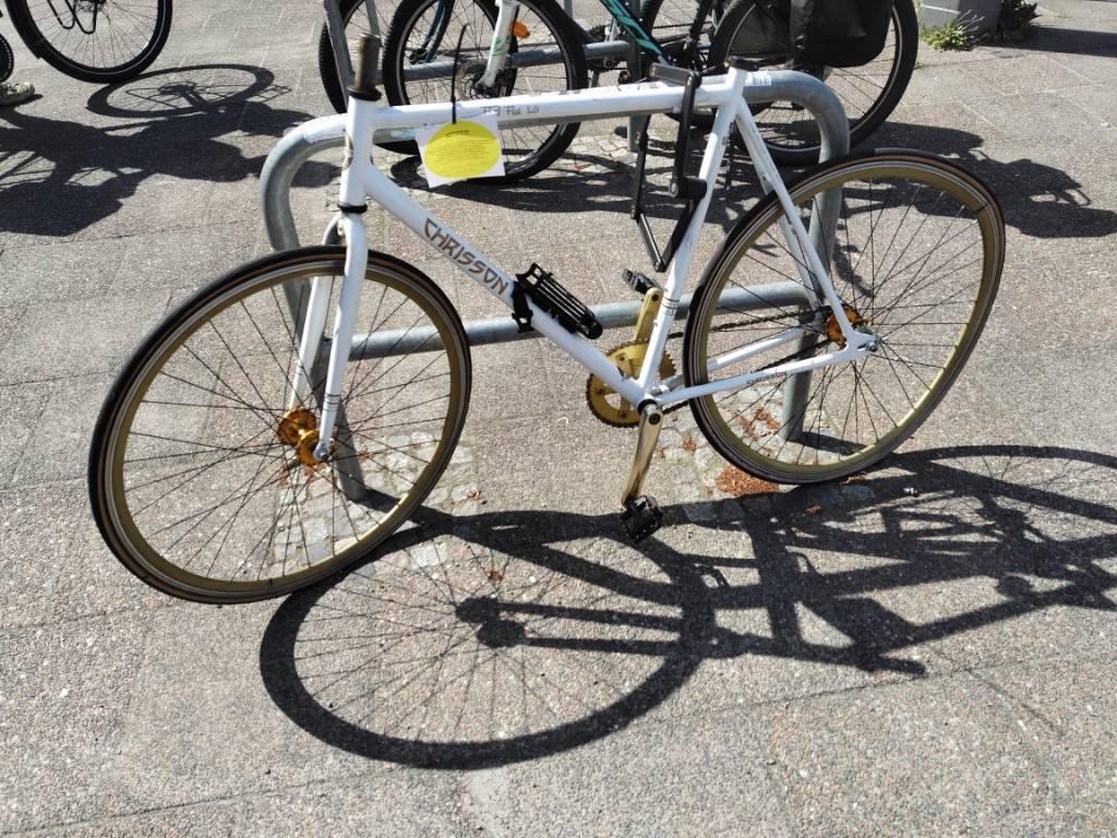 Foto zur Meldung: Abfall - Schrottfahrräder