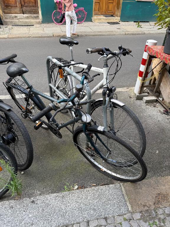 Foto zur Meldung: Abfall - Schrottfahrräder pr.
