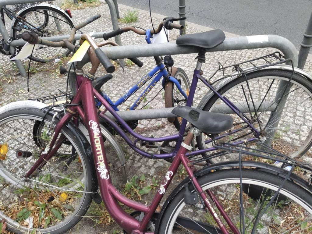 Foto zur Meldung: Abfall - Schrottfahrräder liste