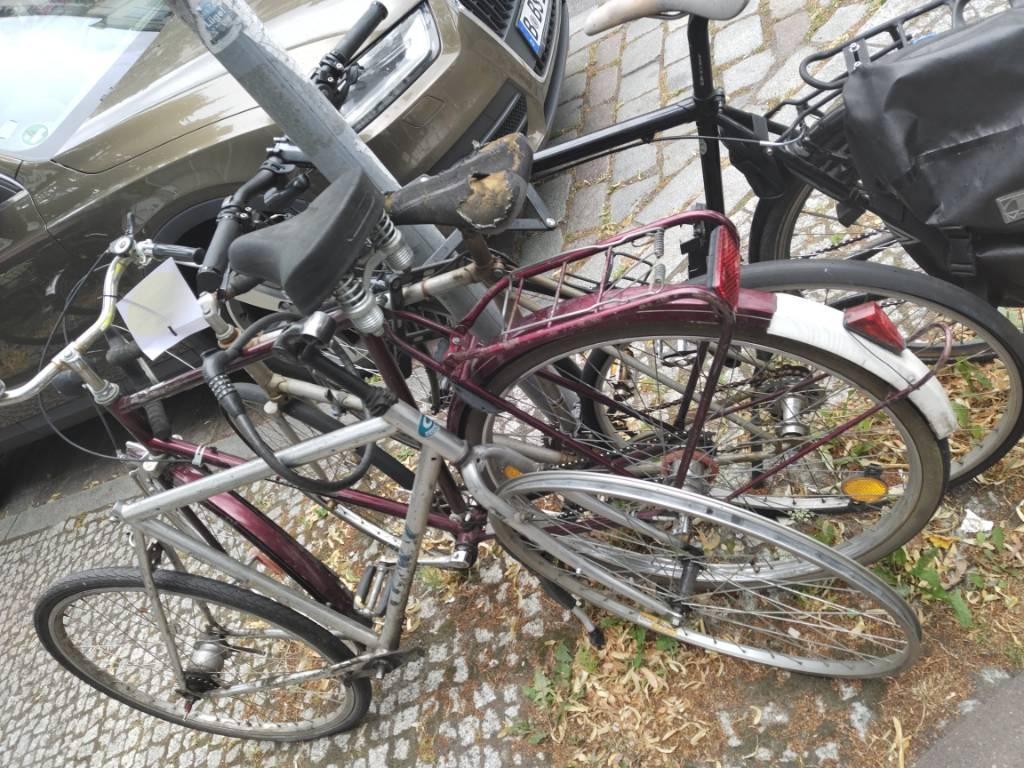 Foto zur Meldung: Abfall - Schrottfahrräder liste