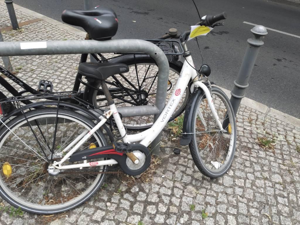 Foto zur Meldung: Abfall - Schrottfahrräder liste