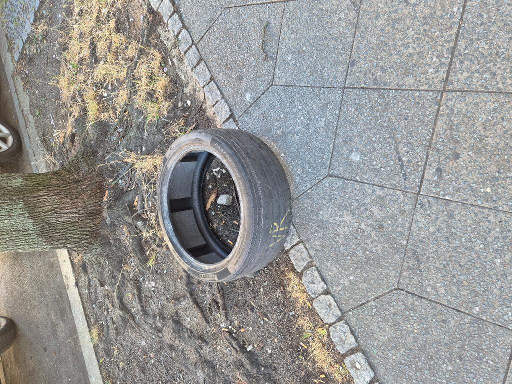 Foto zur Meldung: Abfall - Elektroschrott