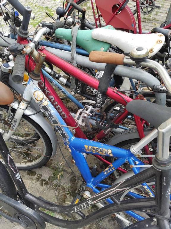 Foto zur Meldung: Abfall - Schrottfahrräder liste