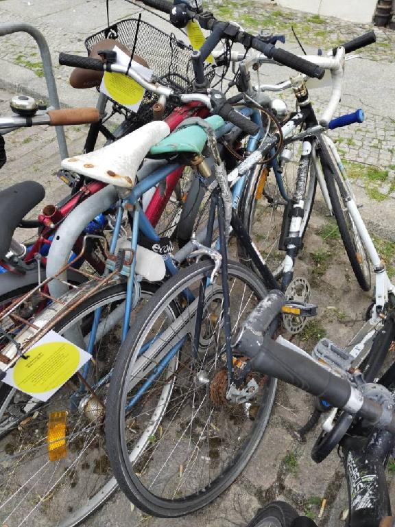 Foto zur Meldung: Abfall - Schrottfahrräder liste